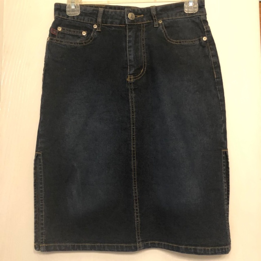 NWOT- Dark Denim Skirt